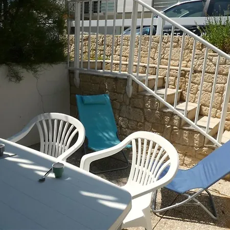 2 Pres De La Plage, Animaux Admis - - Fr-1-323-314 Apartment *